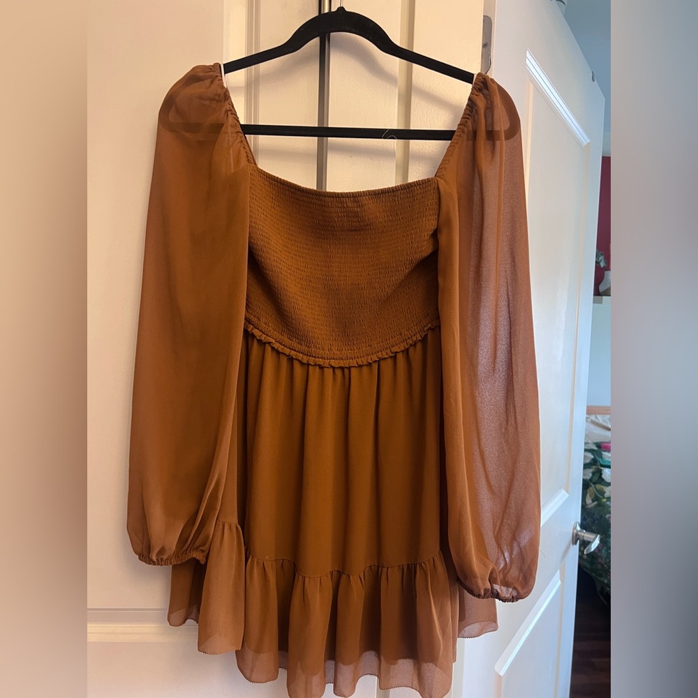 ARITZIA Wilfred TEMPEST DRESS. Tan.